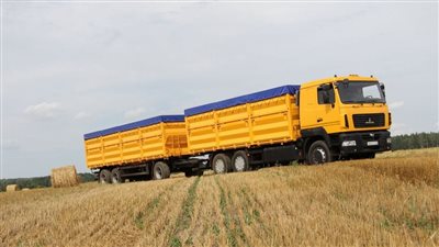 أوكرانيا تبحث شحن صادراتها الزراعية عبر الموانئ الرومانية