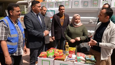 محافظ الدقهلية يدشن مبادرة لتوصيل 28 ألف كرتونة رمضانية للأسر الأولى بالرعاية 
