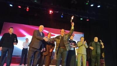 رئيس جامعة السادات يشهد الحفل الختامي للعرض المسرحي الوطني 