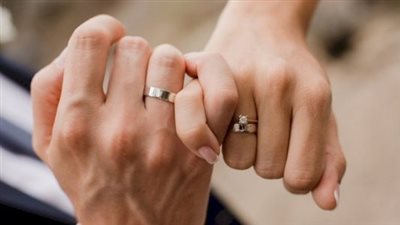 إماراتية تطالب بتعويض 108 ألاف درهم بسبب شكل كوشة فرح نجلها 