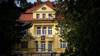 سلوفاكيا تطرد 35 دبلوماسيا روسيا