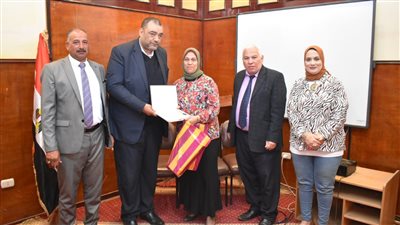 تعليم الإسكندرية يكرم الأمهات المثاليات في المحافظة