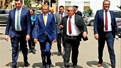 أمين عام الشيوخ يلتقي العاملين بالأمانة العامة لتهنئتهم بحلول شهر رمضان 