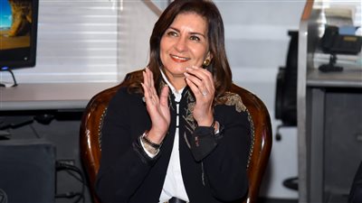 وزارة الهجرة تشارك مؤسسة مصر الخير في تعبئة كراتين حملة 