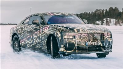 رولز رويس تطلق سيارة سبيكتر بالتصميم الكهربائي |فيديو