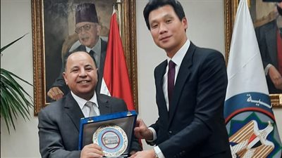 وزير المالية يبحث مع سفير كوريا تعزيز العلاقات الاقتصادية
