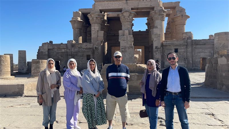 وفد الصحفيين الإماراتيين