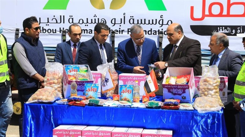 محافظ سوهاج يستقبل