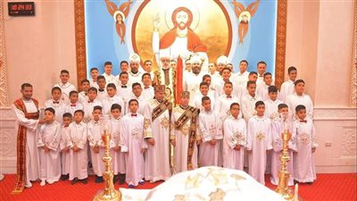 الأنبا مقار يرسم 185 شماسا لكنائس إيبارشية العاشر من رمضان