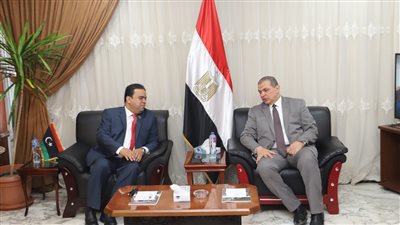 محمد سعفان ونظيره الليبي يبحثان تسهيلات استقدام العمالة المصرية لإعادة الإعمار 