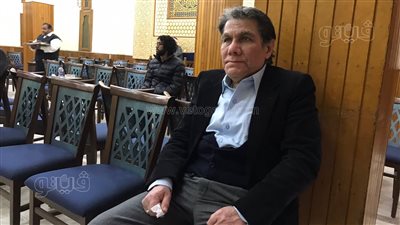 ظهور نادر للفنان قيس عبد الفتاح في عزاء شقيق عفاف شعيب..فيديو