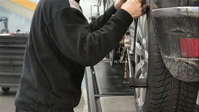 صيانة السيارات.. اسباب انحراف المركبة عن طريقها