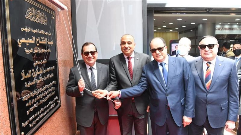وزير البترول خلال