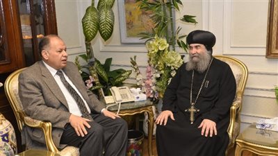 محافظ أسيوط يلتقي الأنبا يوأنس لمناقشة أعمال تطوير مسار رحلة العائلة المقدسة 