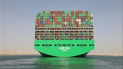  قناة السويس: عبور 5303 سفينة بإجمالي حمولات صافية 313.3 مليون طن 