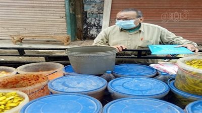 حملات مكثفة للمرور على المنشآت الغذائية والأسواق بالشرقية |صور