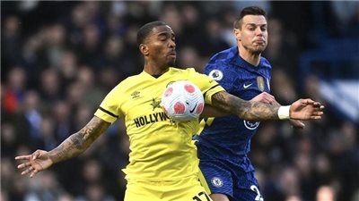 برينتفورد يضرب تشيلسي برباعية في الدوري الإنجليزي