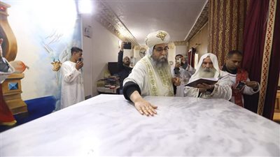 الأنبا إسطفانوس يدشن كنيسة 