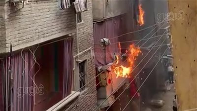 إصابة 4 أشخاص في حريق التهم شقة قبل الإفطار بالمحلة | صور