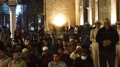 شعائر صلاة التراويح من مسجد الحسين بعد تطويره | فيديو 