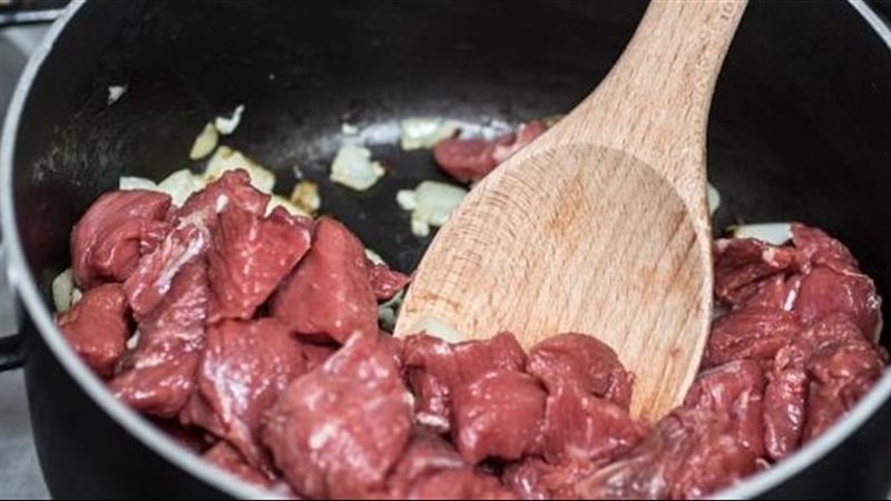  طهي اللحوم الحمراء