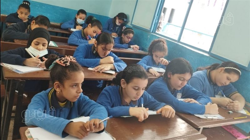 طلاب الصف الرابع