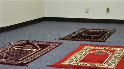 تفسير حلم سجادة الصلاة في المنام وعلاقته بالرزق الكثير