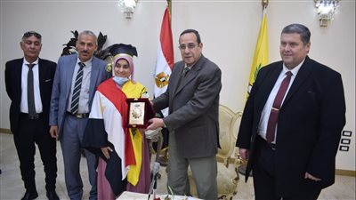 محافظة شمال سيناء يستقبل الطالبة الفائزة بالمركز الأول في التحدث بالفصحى