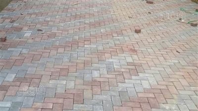 محافظ أسوان يتابع خطة مشروعات إنشاء ورصف الطرق الداخلية| صور