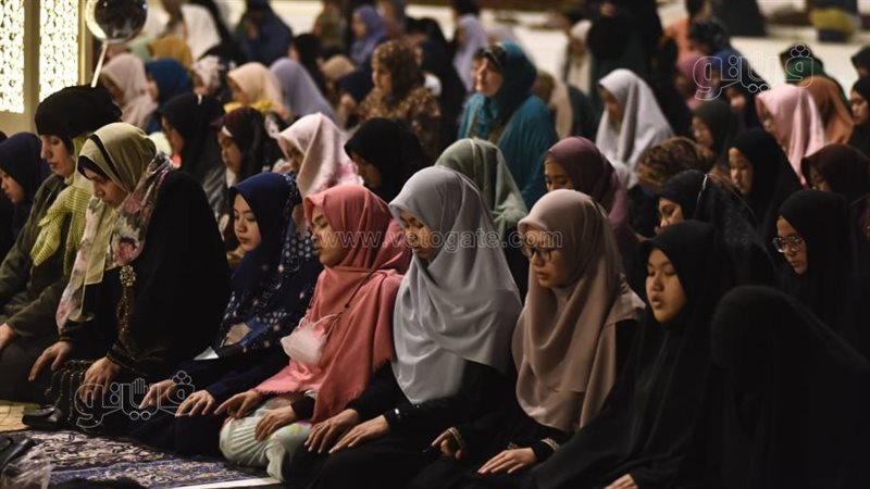 السيدات يتصدرن المشهد