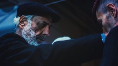 الفنان أيمن زيدان يفتح النار على التلفزيون السوري بسبب الفرسان الثلاثة