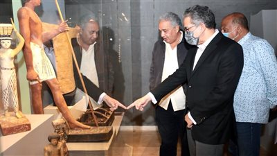 في ذكري نقل المومياوات الملكية.. وزير السياحة يزور متحف الحضارة