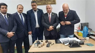ضبط بندقية مفككة بحوزة راكب بمطار برج العرب