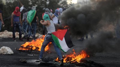 إصابة 19 فلسطينيا في مواجهات مع قوات الاحتلال بباب العمود القدس | فيديو 