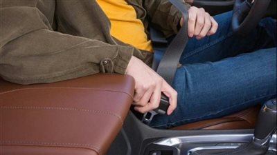 معهد التأمين للسلامة يختبر نظام تذكير أحزمة الأمان