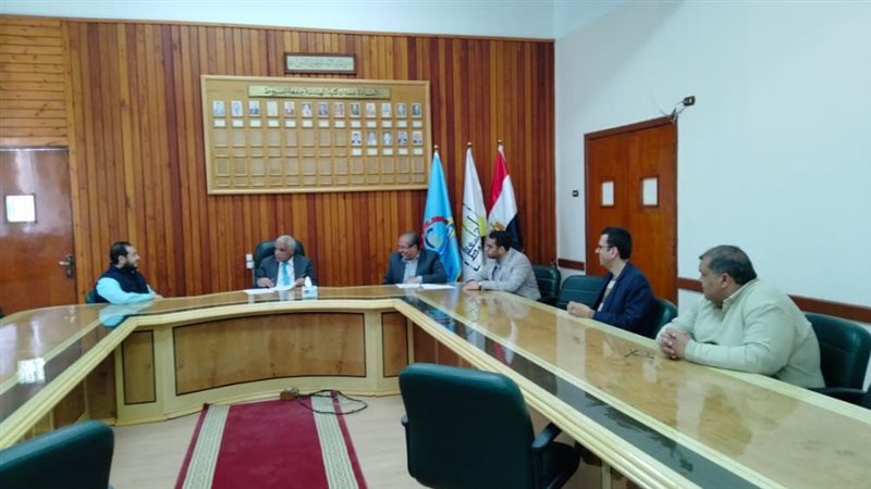 اجتماع جامعة أسيوط