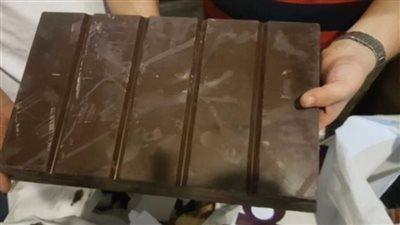 مصدر أمني يكشف حقيقة وجود شيكولاتة بالمخدرات في الأسواق 