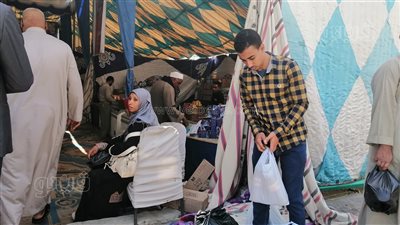 توافر السلع الغذائية بمعارض 