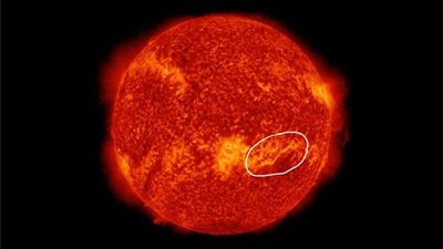 خبير: رصد انفجارين على سطح الشمس.. وتأثيرهما يصل الأرض اليوم