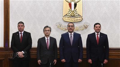 يوفر 3 آلاف فرصة عمل.. الحكومة توقع اتفاقا لإنشاء مصنع لتصنيع مكونات السيارات بالفيوم