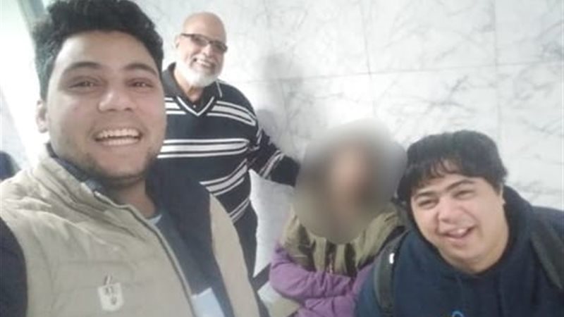 فريق أطفال وكبار