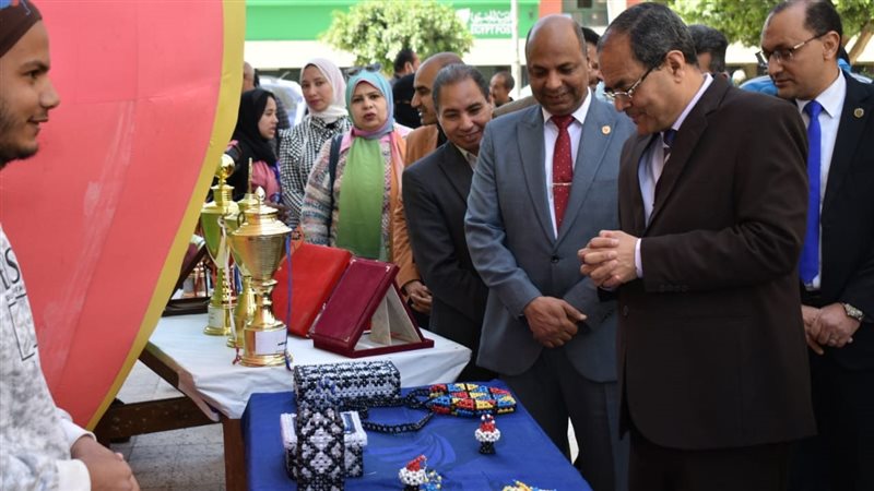 جانب من الدكتور مصطفى