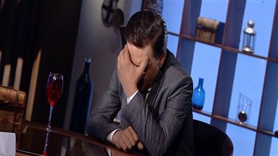 طارق الشيخ باكيا: شوفت الموت بعيني| فيديو