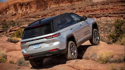 تكنولوجيا متطورة تساعد جراند شيروكي على التحدي 