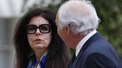 أغنى سيدة على الأرض.. ثروتها تفوق ديون دولة عربية وهذه قصتها | صور