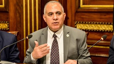 وزير الري يبحث مع كبير خبراء الاقتصاد الزراعي بالبنك الدولى سبل دعم برامج التكيف مع التغيرات المناخية