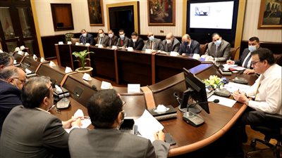 الصحة: حوافز مادية مجزية للفرق العاملة بمنظومة تطعيمات كورونا بالمحافظات