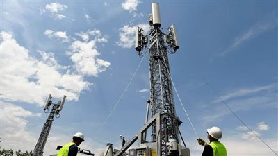 رئيس الوزراء يوجه بتقنين أوضاع المحافظات وتحديث آلية تراخيص أبراج المحمول