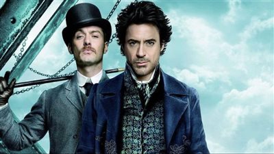 HBO تبدأ إنتاج مسلسلين مشتقين من عالم أفلام Sherlock Holmes 
