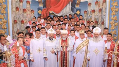 الأنبا تيموثاوس يشهد تخريج الدفعة العشرين من معهد الألحان والليتورجيا بالزقازيق